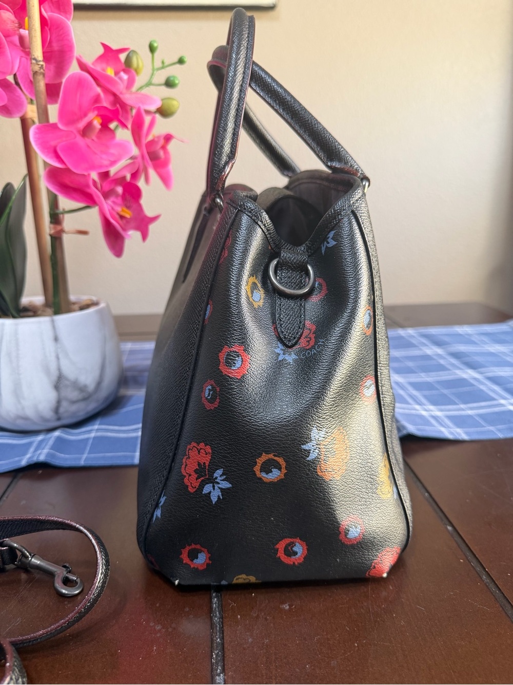 Coach F24374 Margot Carryall Black
Leather Floral Print - Picture 4 of 14
